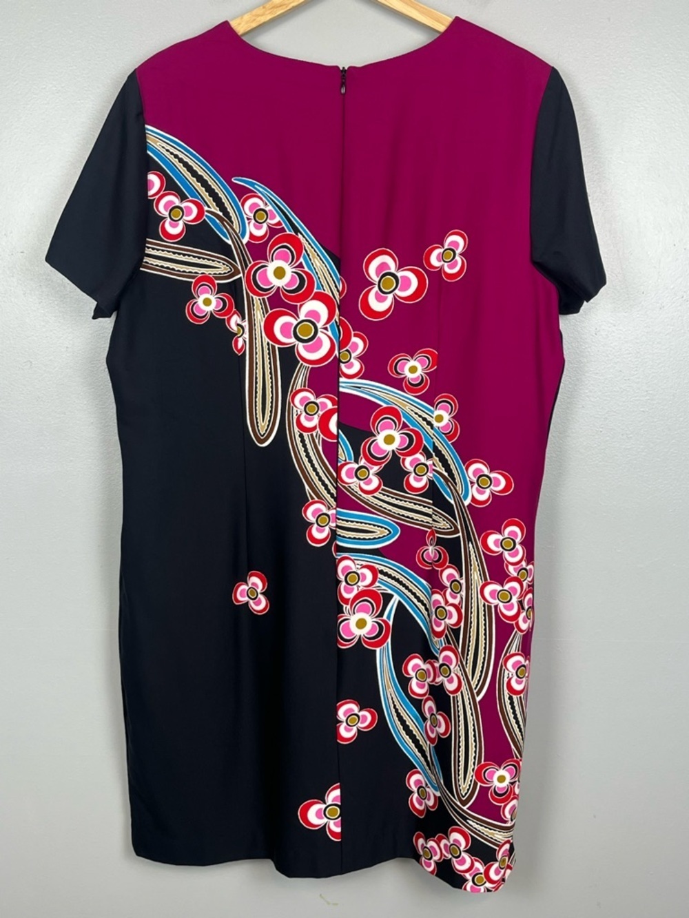 Trina Turk floral print shirt sleeve shift dress, XL (see measurements). - Picture 2 of 9